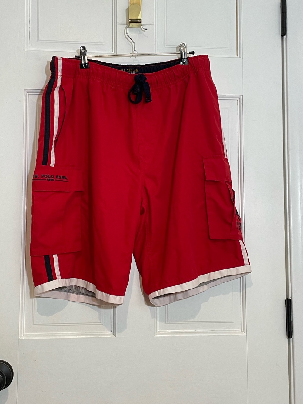 U.S. Polo Assn. Men’s Red Cargo Swim Trunks Shorts Size Large Mesh Lined Beach